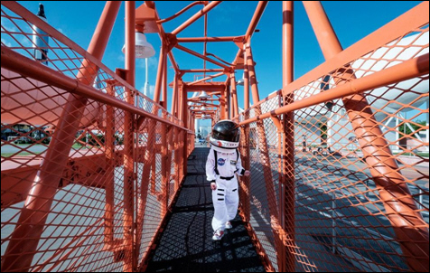 ''Little'' Astronaut Experiences the Greatest Space Adventure on Earth