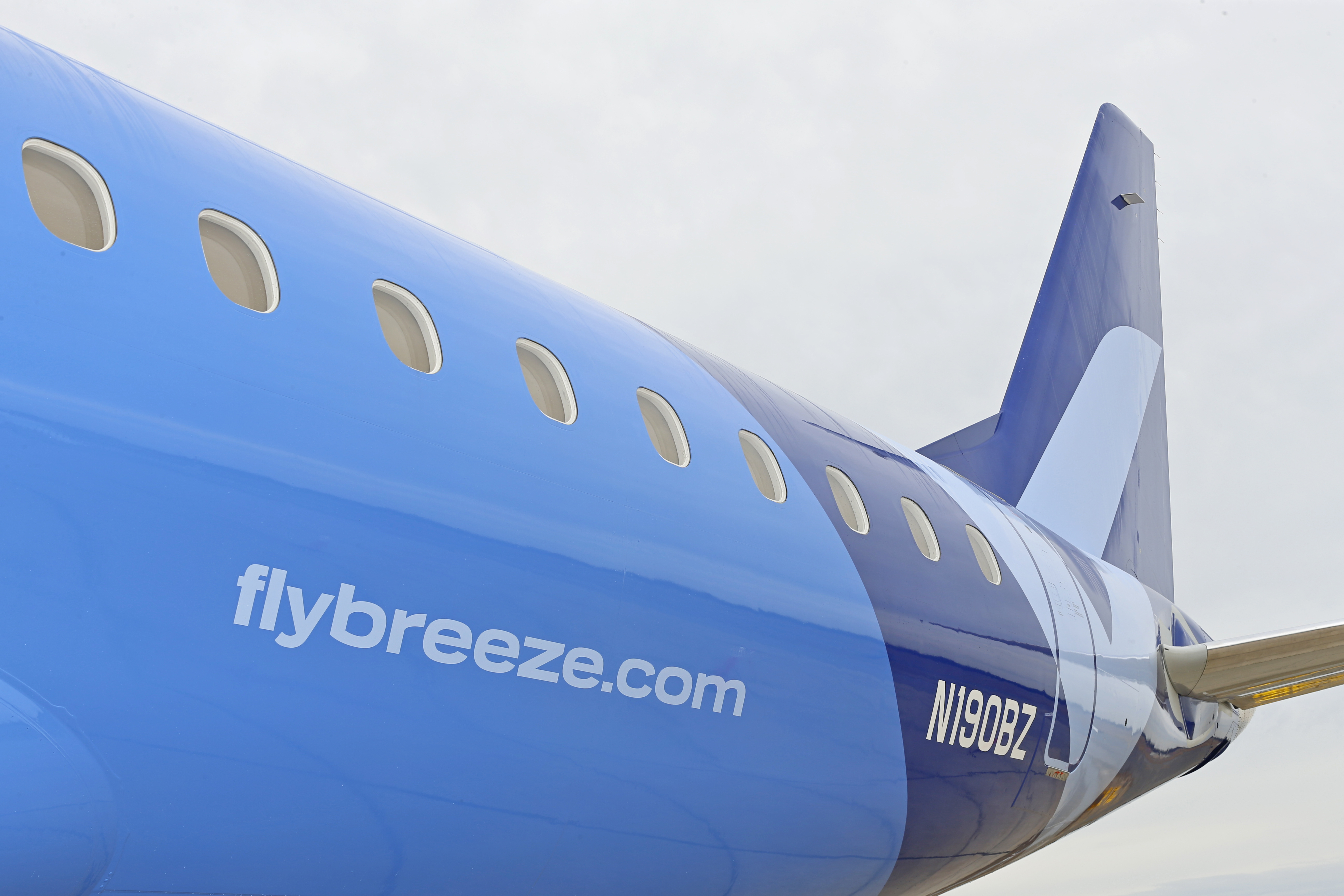 Breeze Airways Announces the Appointments of Tom Doxey as President and Natalie Atwood as Chief People Officer