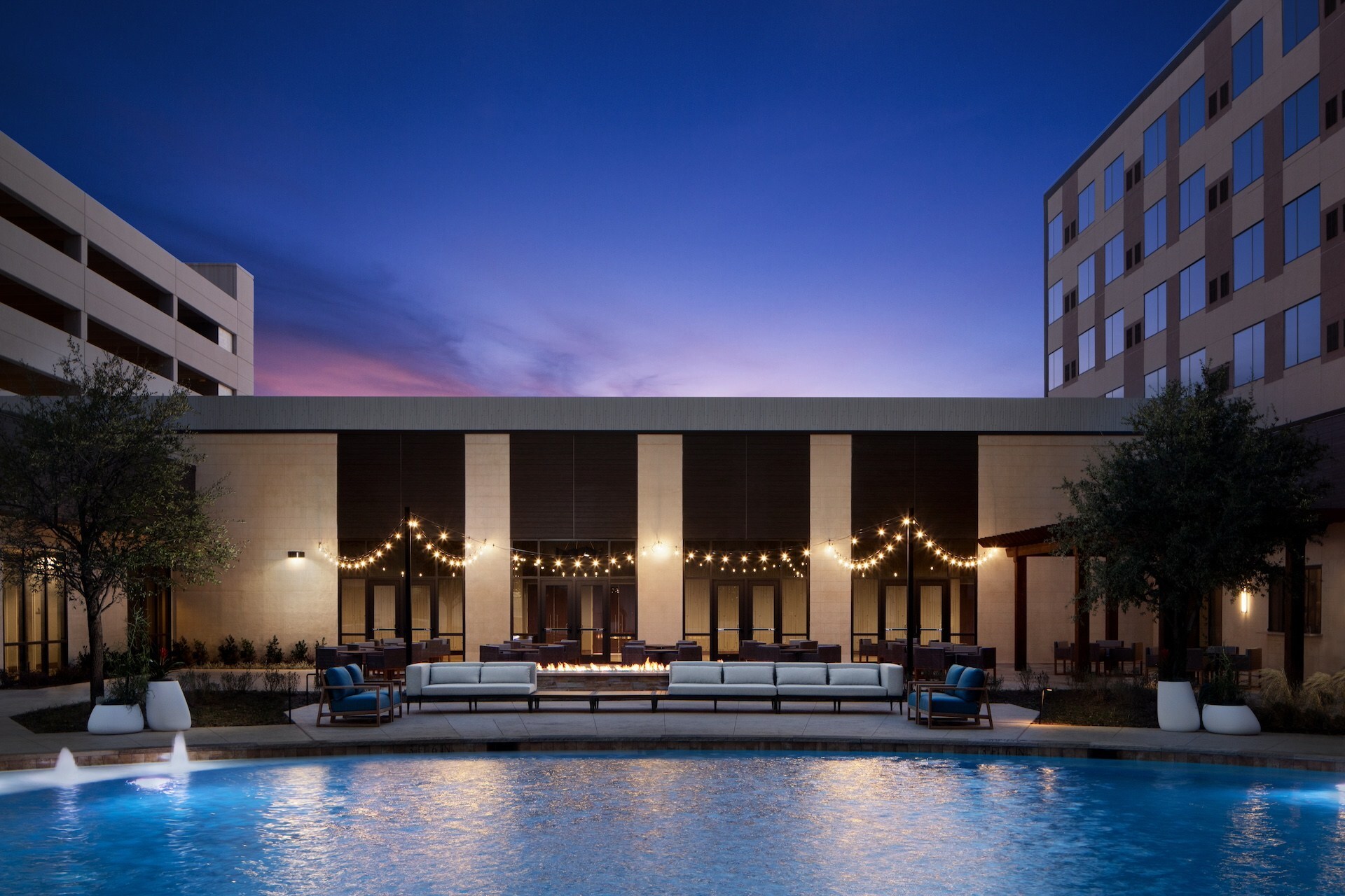 Marriott Dallas Allen Hotel & Convention Center Pool and Patio